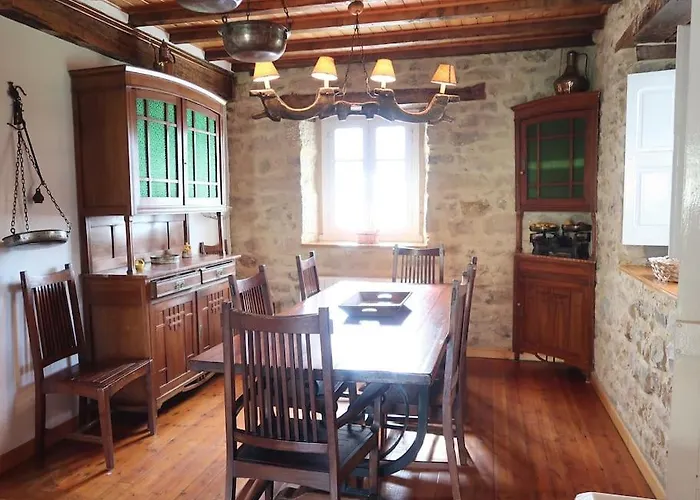 La Casona De Don Elias Silió